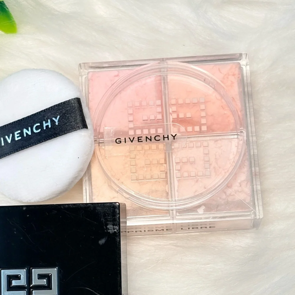 Givenchy Prisme‎ Libre Illuminating Loose Powder